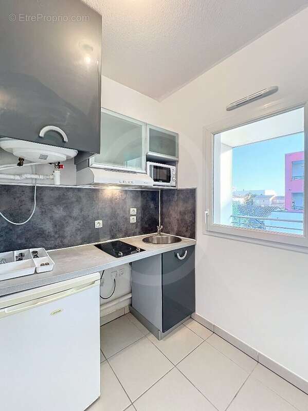 Castelnau le lez - studio - balcon - parking - photo 4