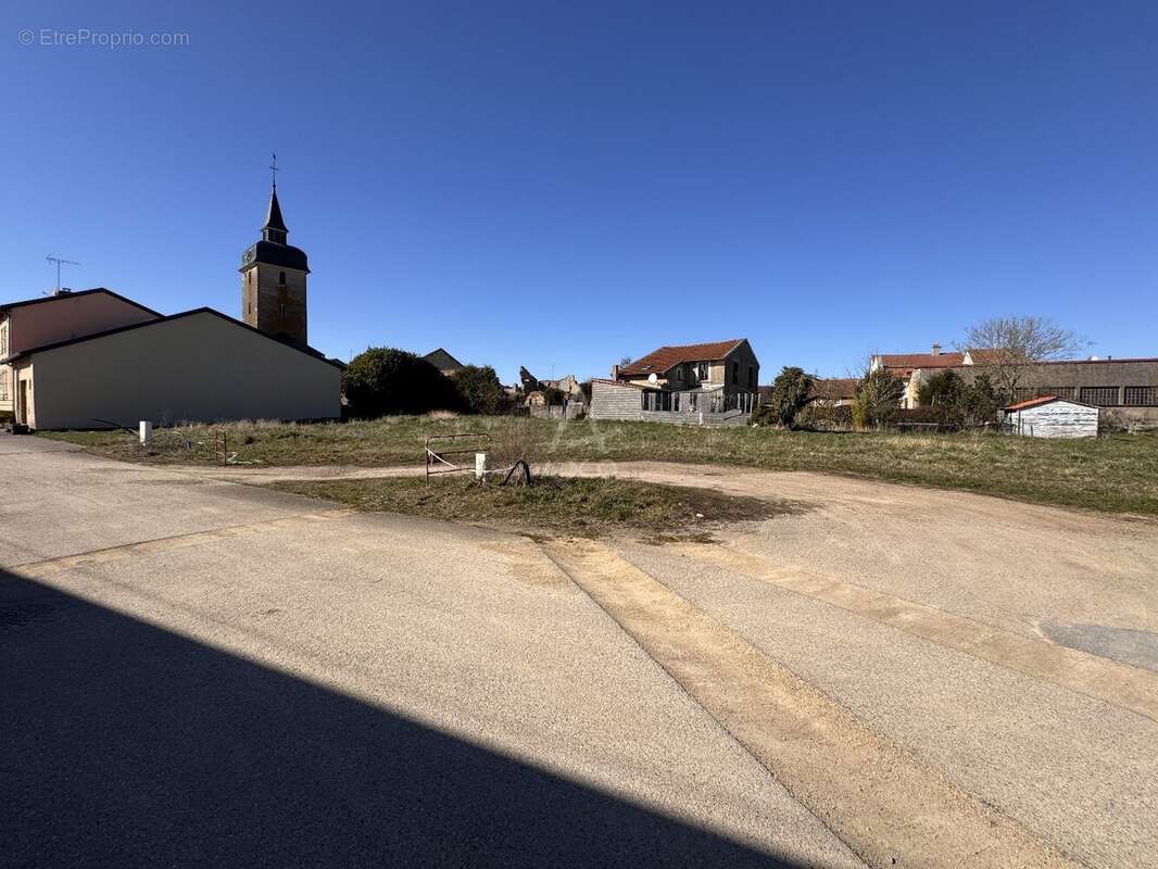 Terrain à VIONVILLE