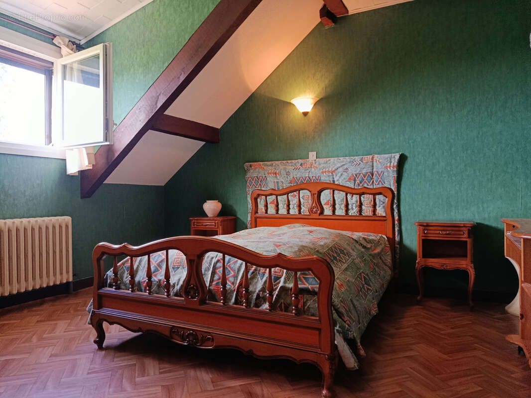 Maison à JASSERON