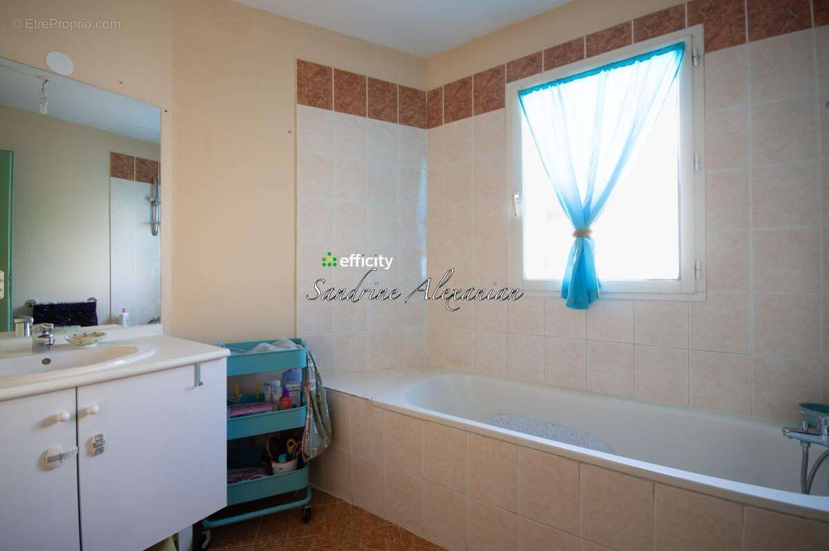 Maison 95 m² à Bargemon  - photo 7