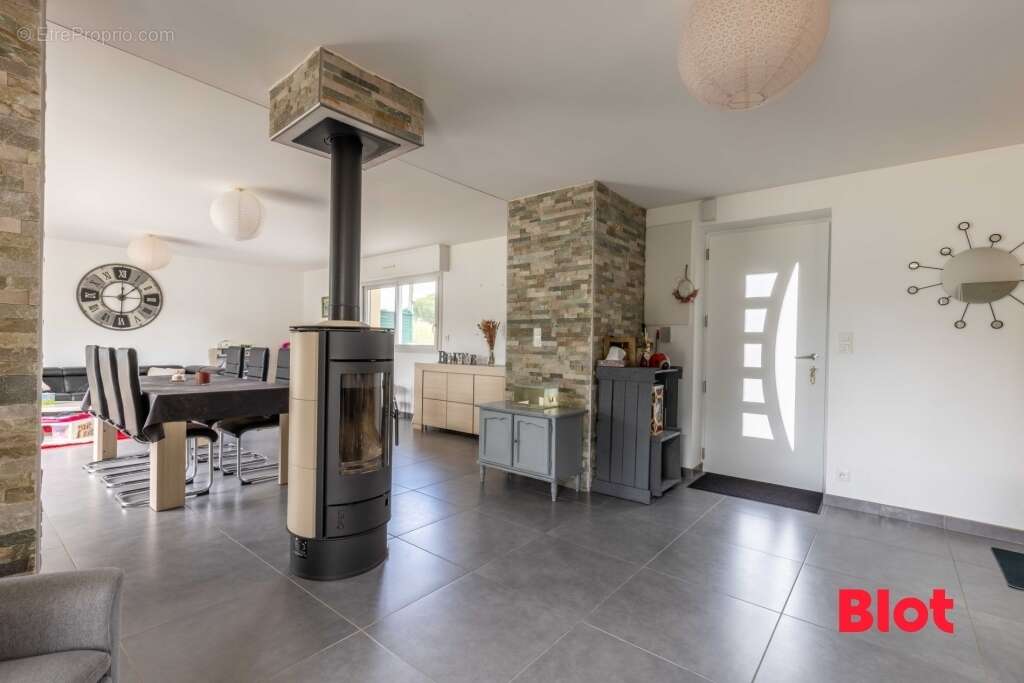 Maison à LA MEZIERE