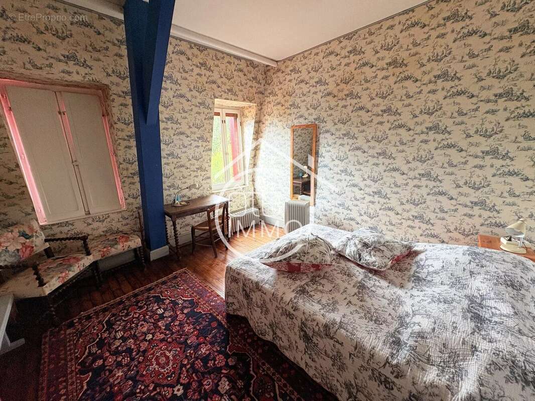 BERGERAC : Manoir atypique 17 pièces de 570m² avec dépendances - photo 15