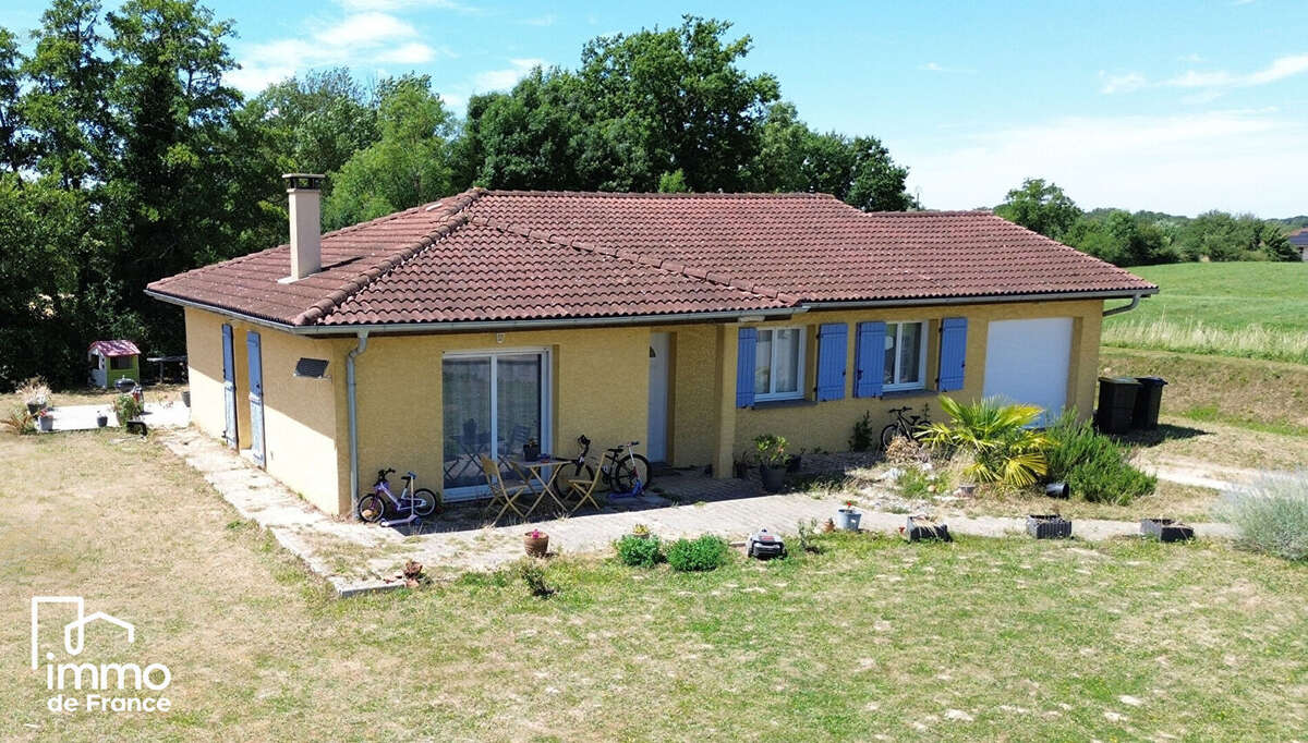Maison 6 pièces 120 m2 à Saint-Martin-Le-Châtel - photo 10