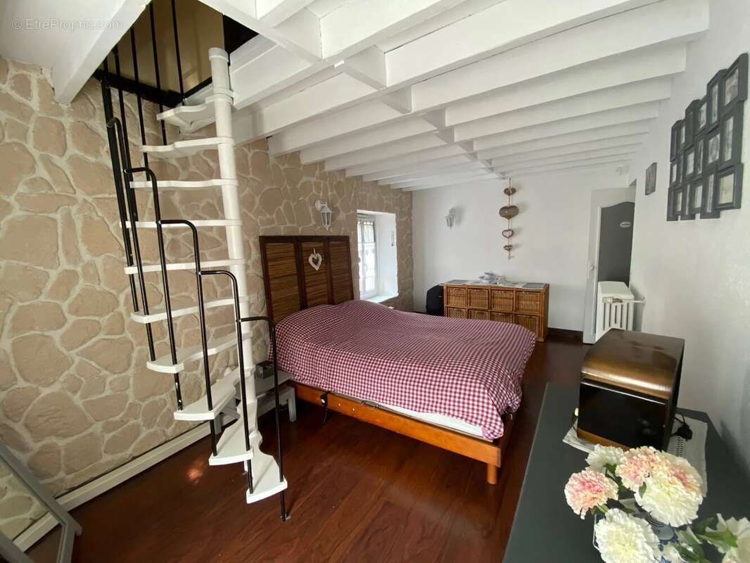 Appartement à IVERNY