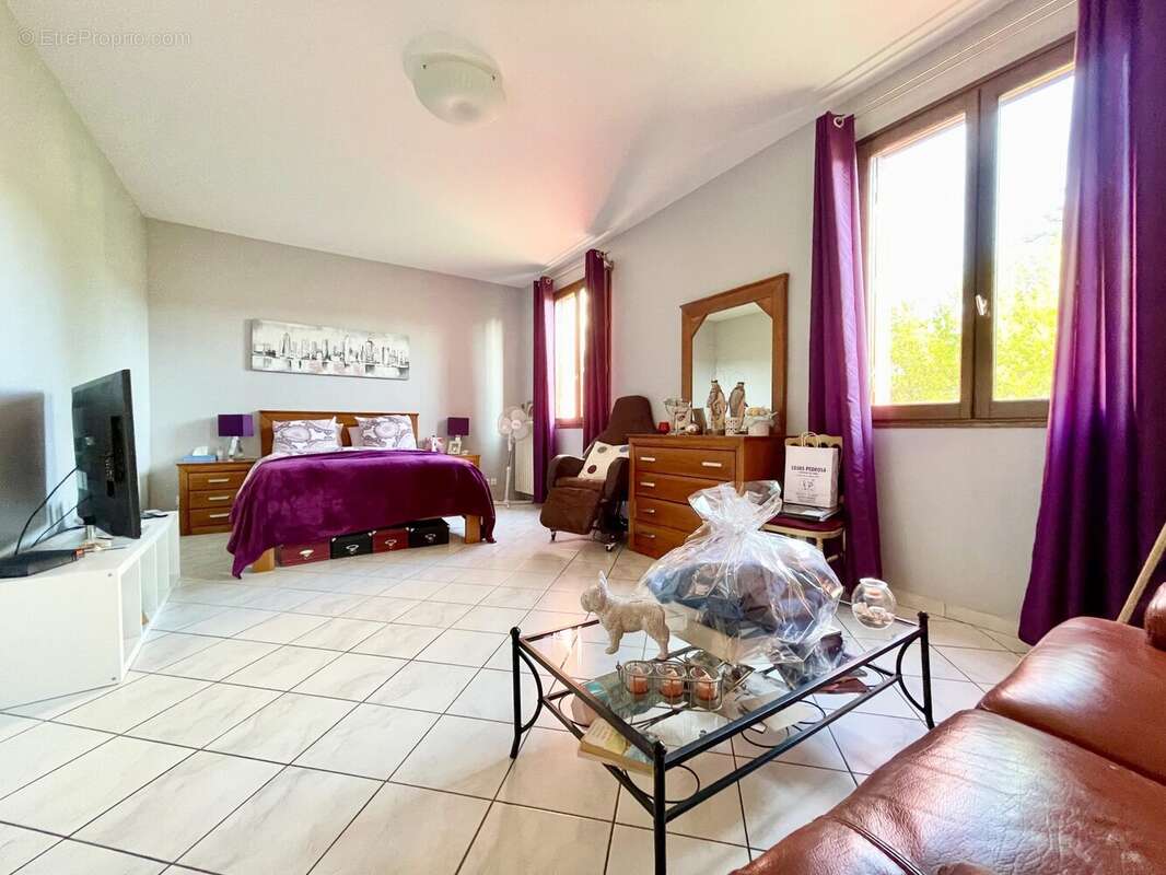 Maison à NEUILLY-SUR-MARNE