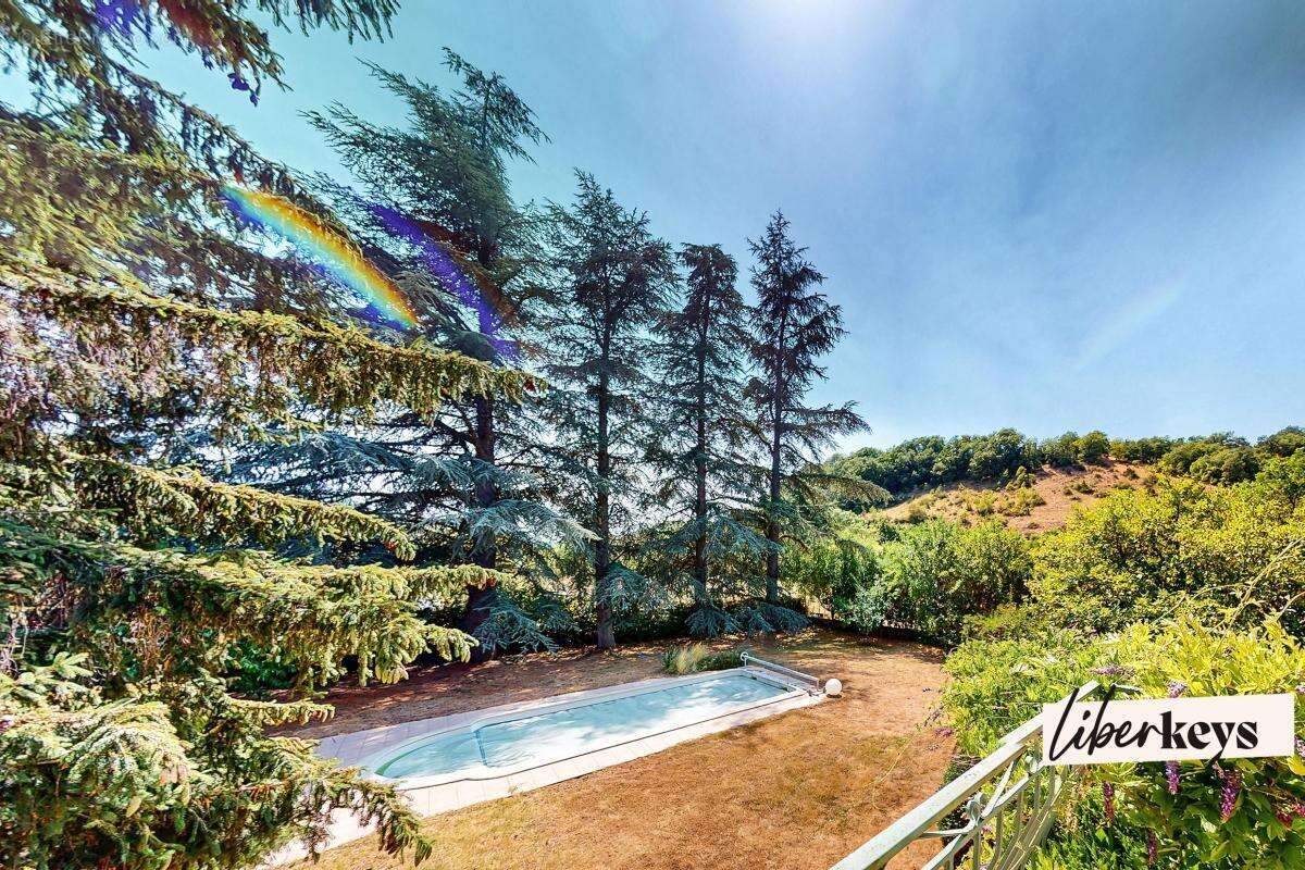 Saint Georges de Luzençon une propriété familiale où l espace ne manque jamais ! - photo 7