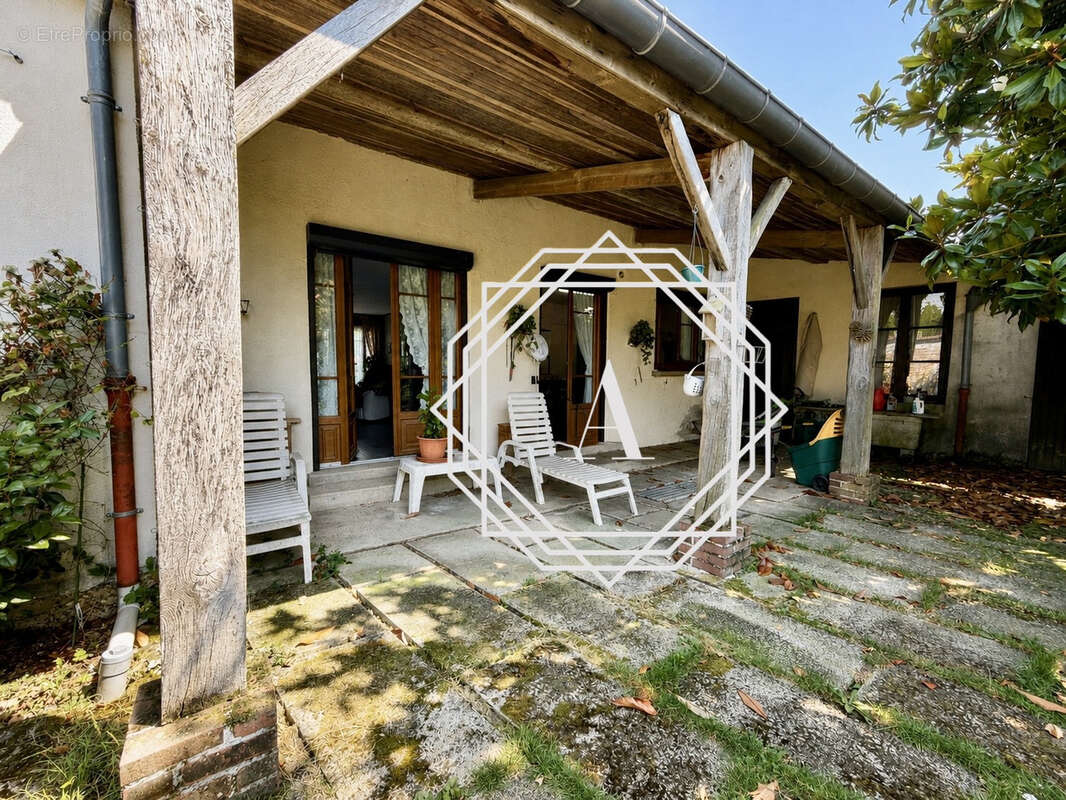 Maison familiale de 173 m2 sur un magnifique terrain arboré de 2 403 M2 - photo 10