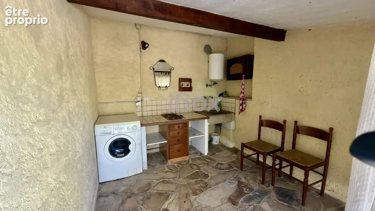 GONFARON- Maison sur un terrain de 16 000m2, nombreuses dépendances - photo 20