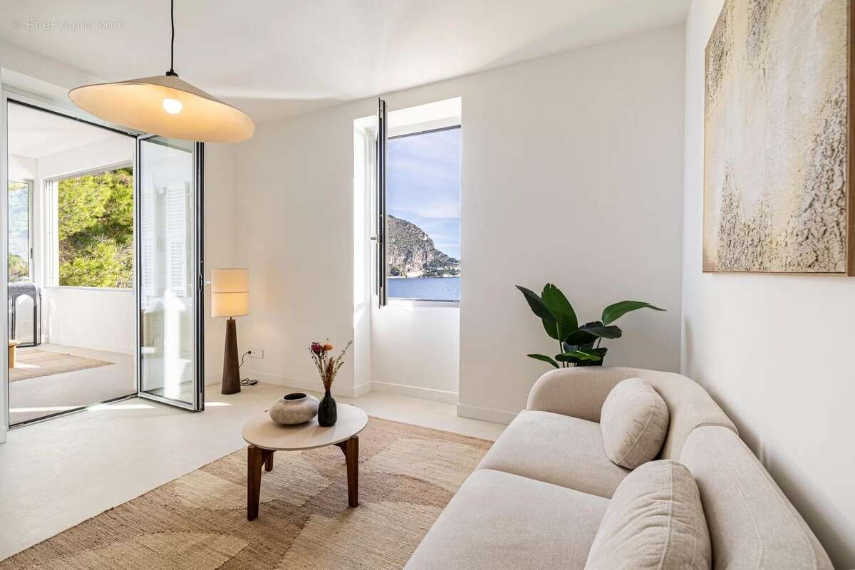 Appartement à EZE