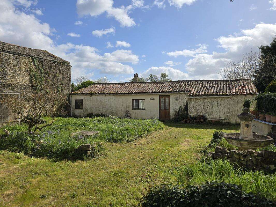 Maison à COIVERT