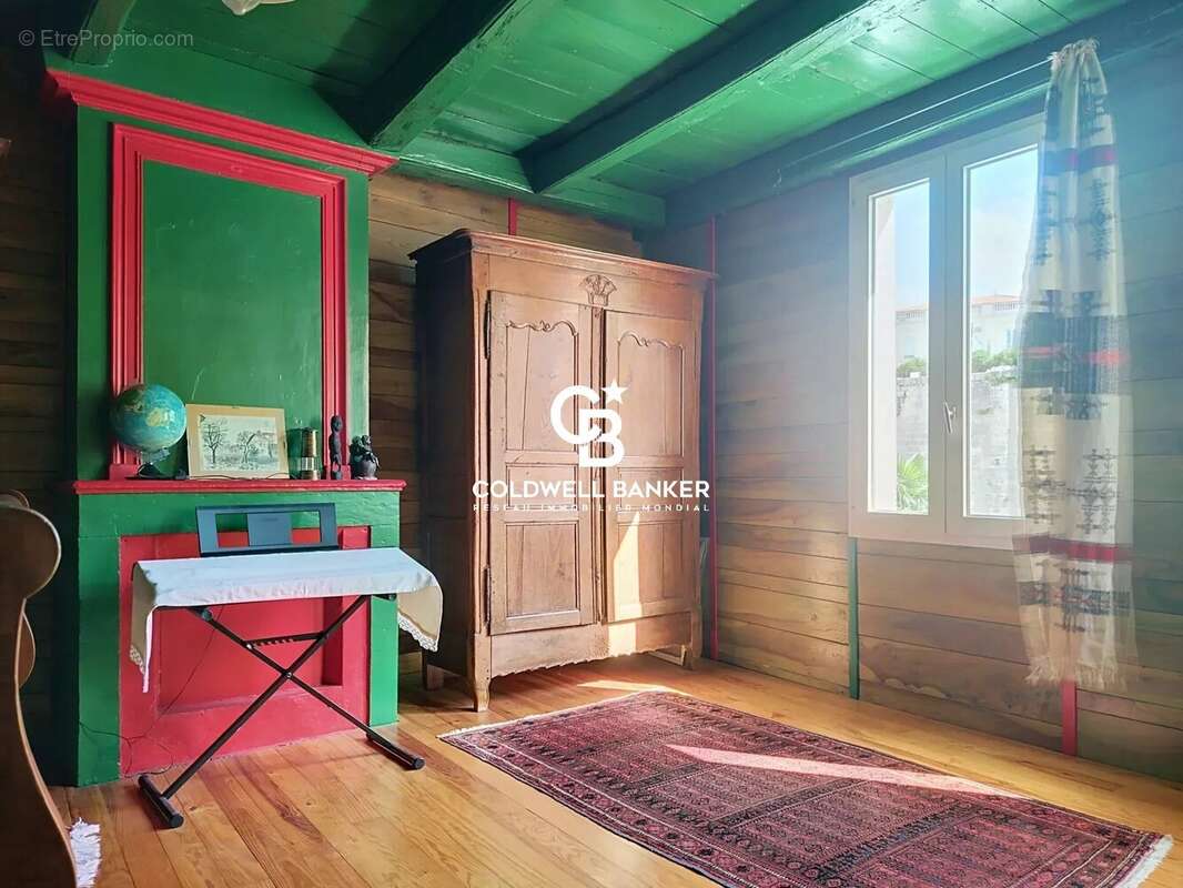 Maison à TONNAY-CHARENTE