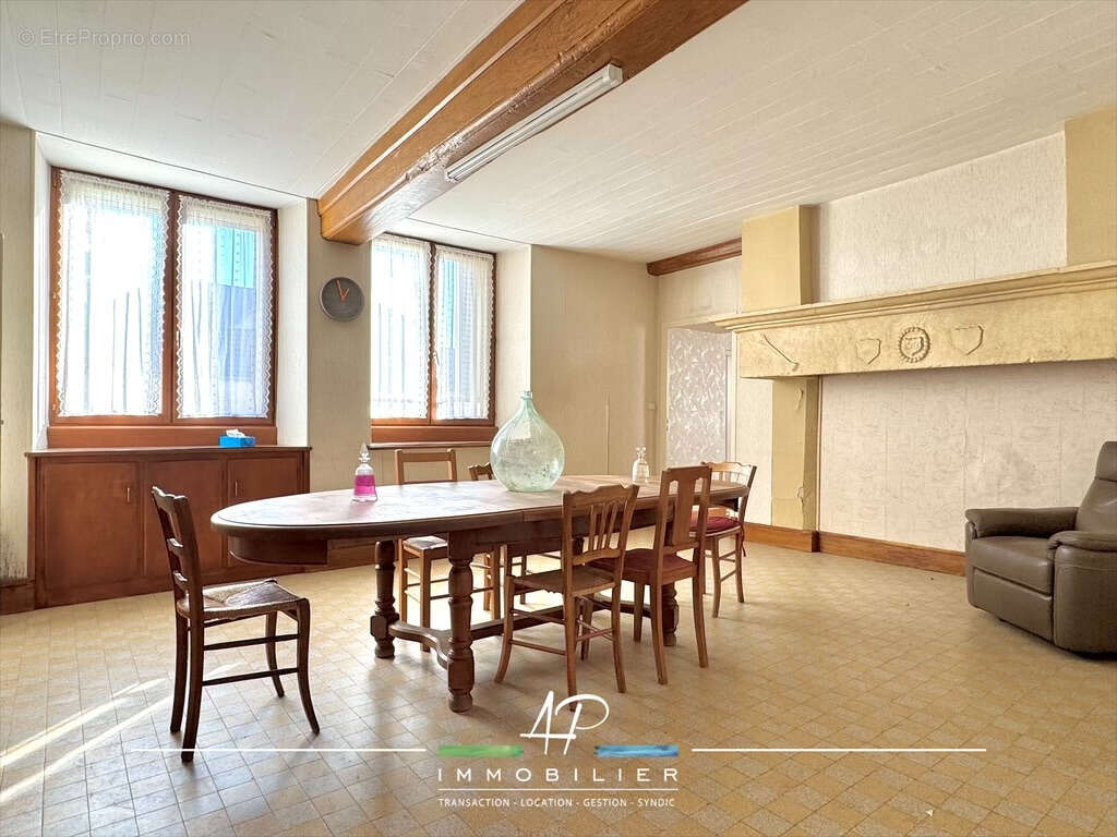 Maison à FRANCHEVILLE