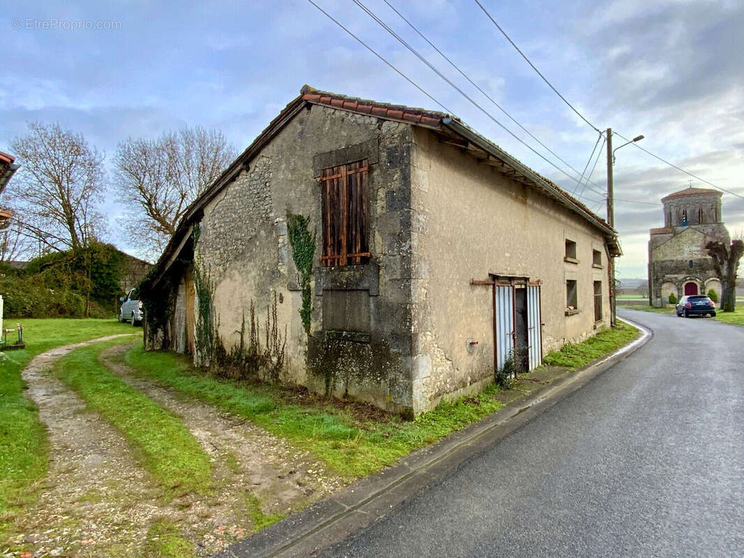 Maison à JONZAC