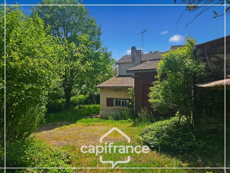 Maison à CASTELCULIER