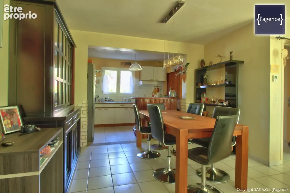 Maison lumineuse et cadre paisible - photo 2