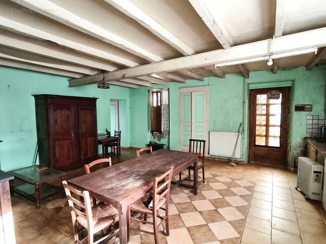 Maison à SOMMIERES-DU-CLAIN