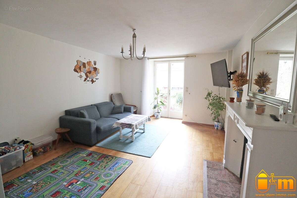 Maison à MEREVILLE