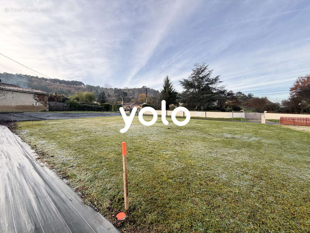 Terrain à RAZAC-SUR-L&#039;ISLE