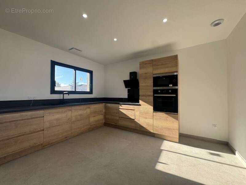 Maison à SAINT-MARTIN-DE-VALGALGUES