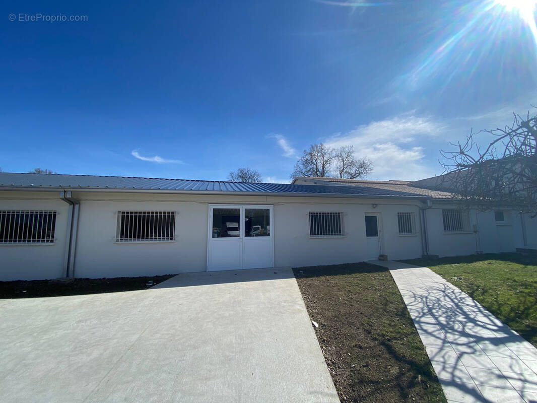 Commerce à LATRESNE