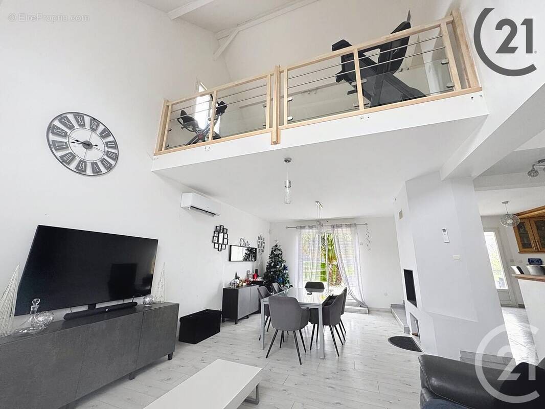 Maison à SAINTE-COLOMBE