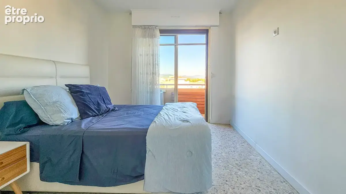 Le Roqueirol, une signature architecturale, un art de vivre - Dernier étage vue dégagée jusqu'à la mer - photo 9