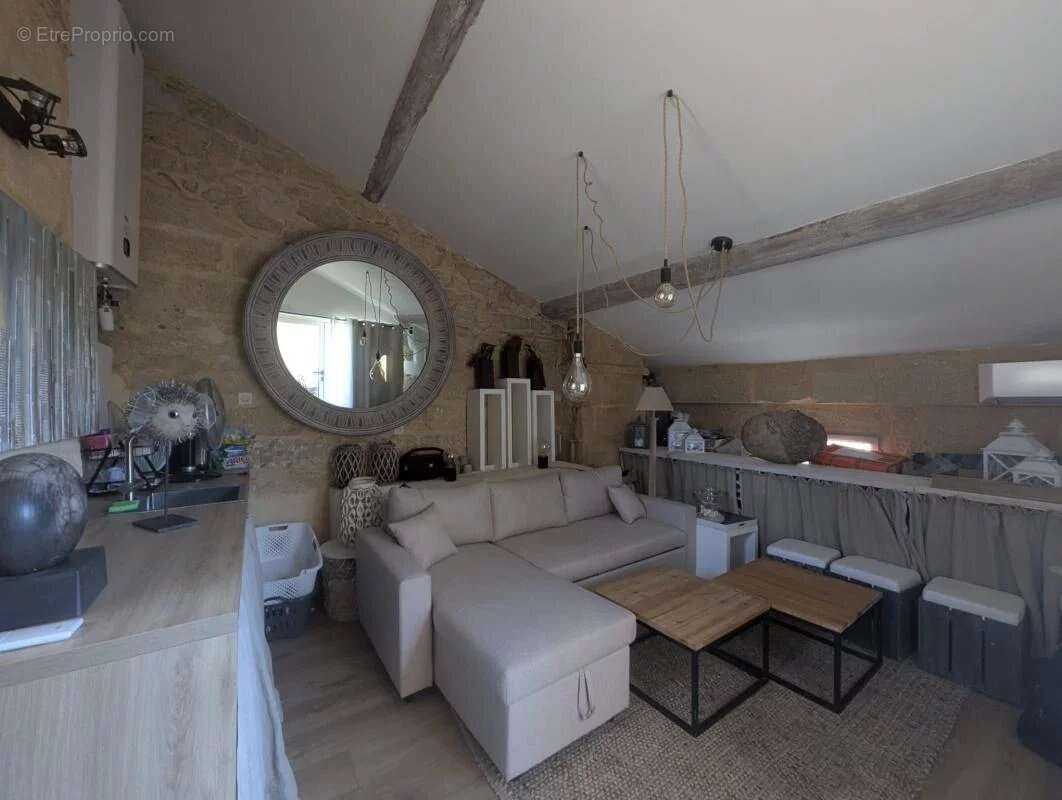 Maison à VERS-PONT-DU-GARD