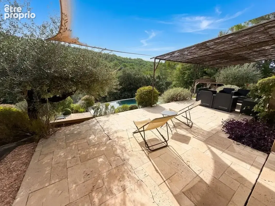 Proche Cotignac - Villa de charme, piscine à débordement et vue imprenable sur la campagne provençale - photo 15