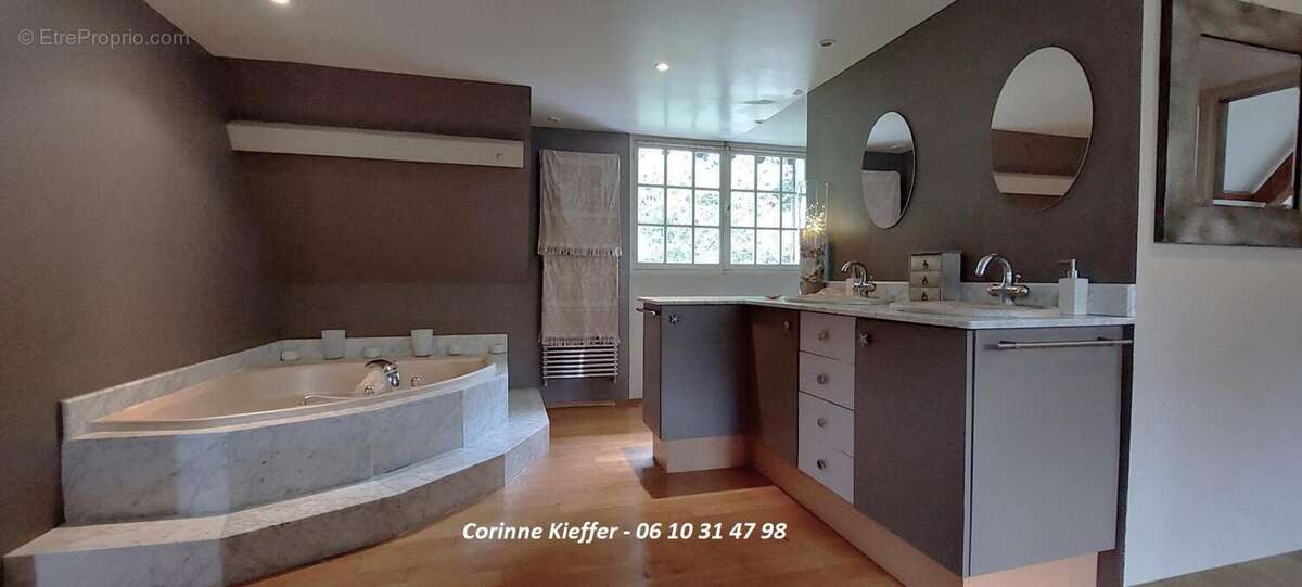 Maison 528 m² à Montlignon  - photo 11