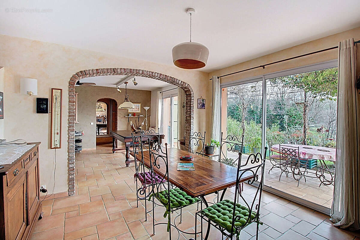 Maison à VILLECROZE