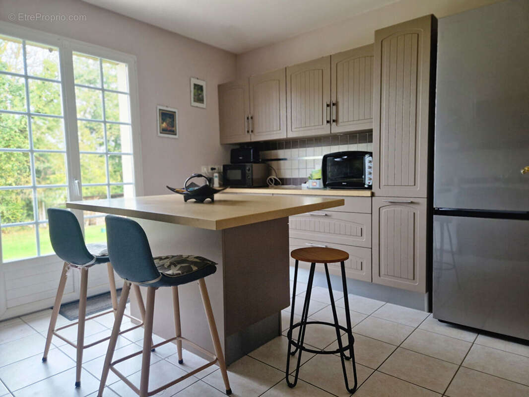 Maison à CORMEILLES