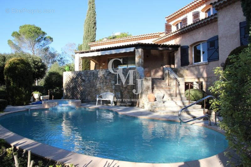 Maison à SAINT-RAPHAEL