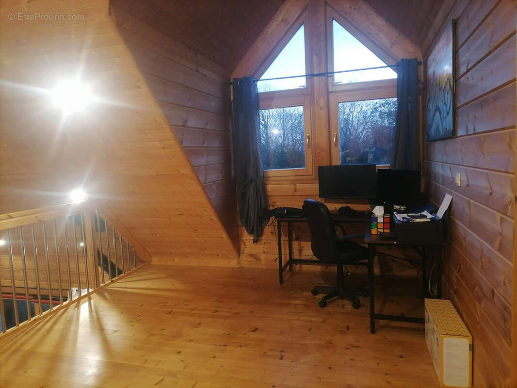 Maison à CAOUENNEC-LANVEZEAC