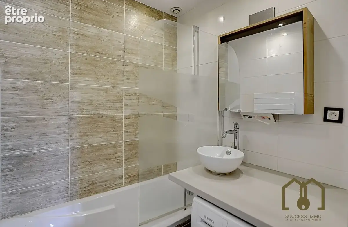 Appartement 82 m² à Vaulx-En-Velin  - photo 9