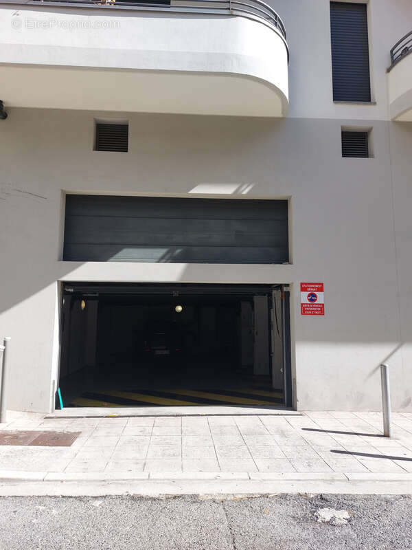Parking à NICE