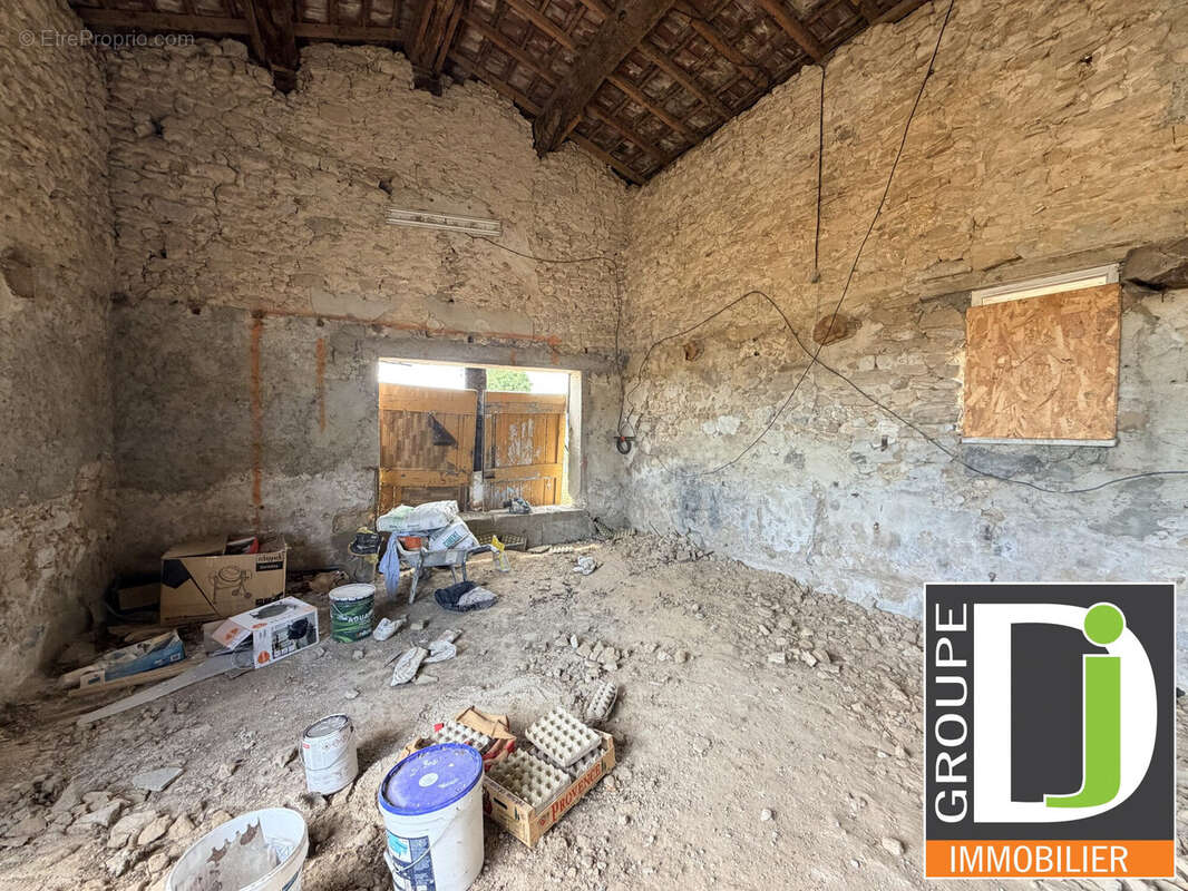 Maison 100 m² à Upie  - photo 6