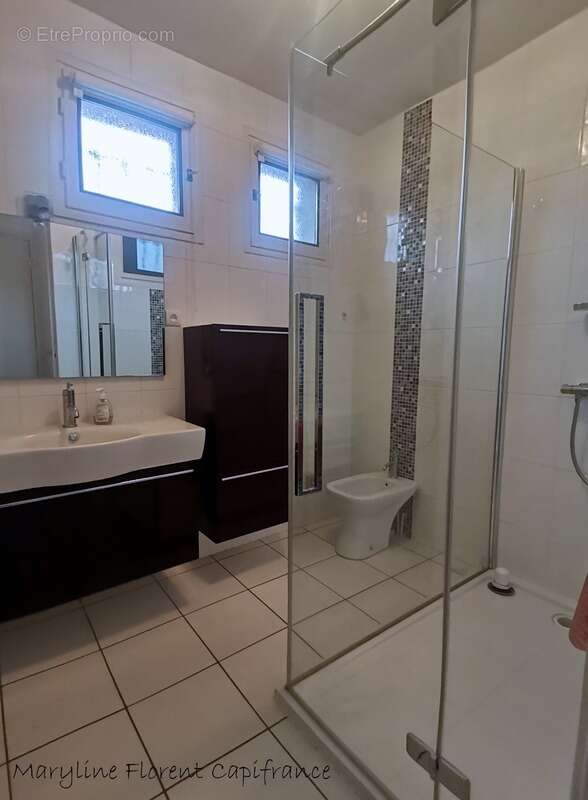 Maison à LA ROCHE-BLANCHE