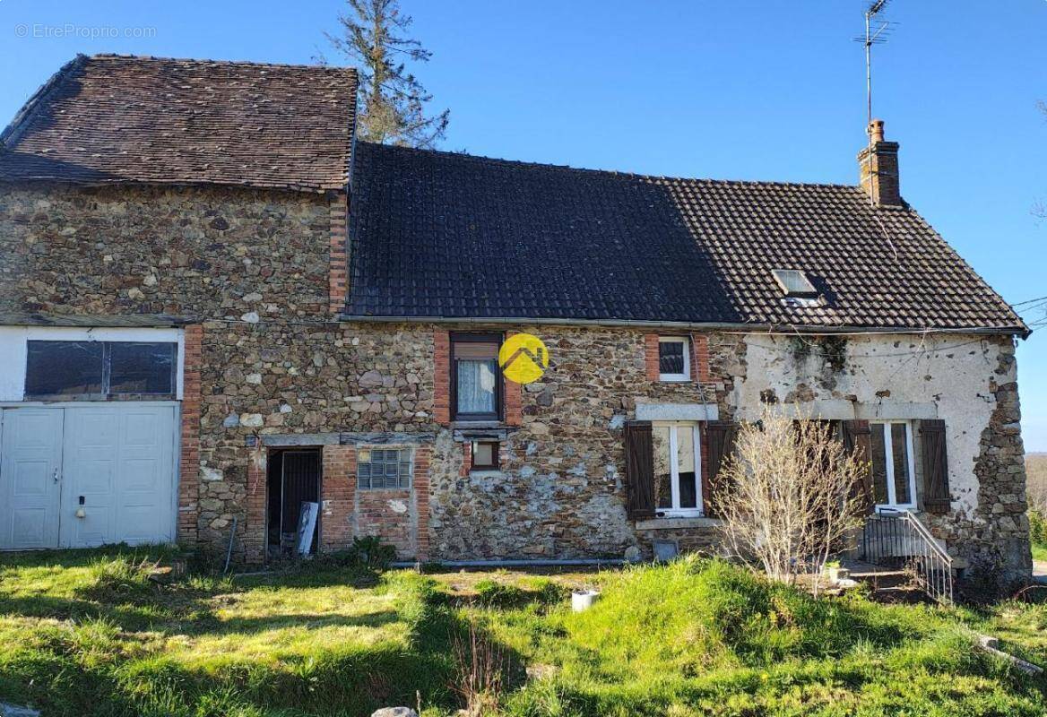 Maison à CHENIERS