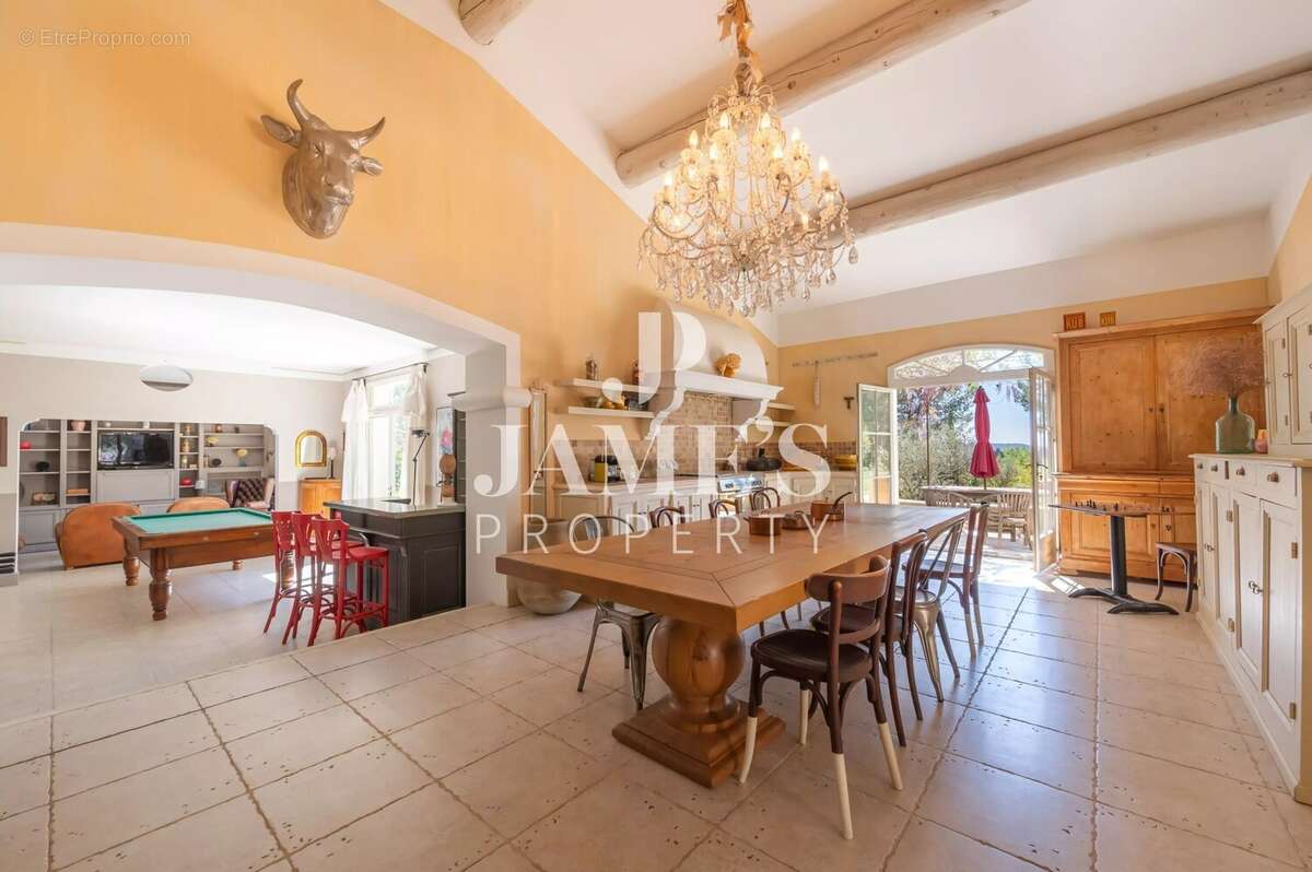 Maison à MAUSSANE-LES-ALPILLES