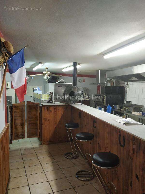 Commerce à MONTESCOT