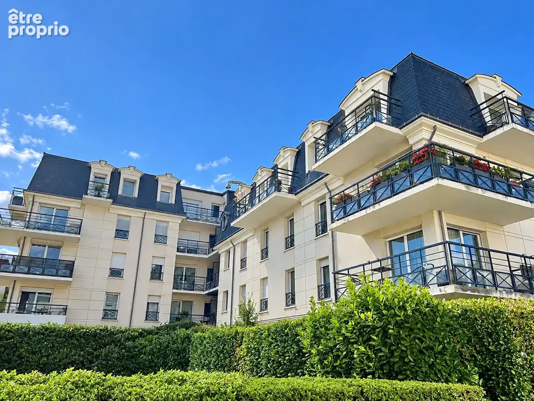 Appartement à SARTROUVILLE