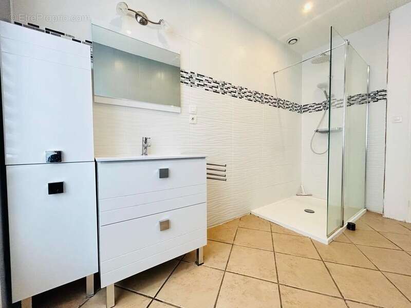 Maison renovee de 120 m², 4 chambres, 1 suite parentale, double vitrage pvc - photo 6