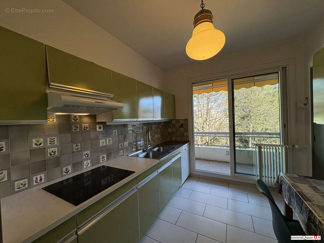 Appartement à MEYLAN