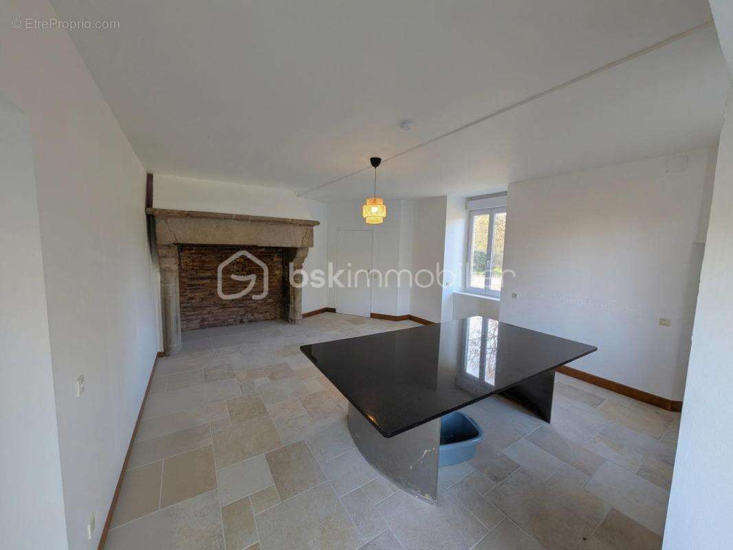 Appartement à MONTAUBAN-DE-BRETAGNE