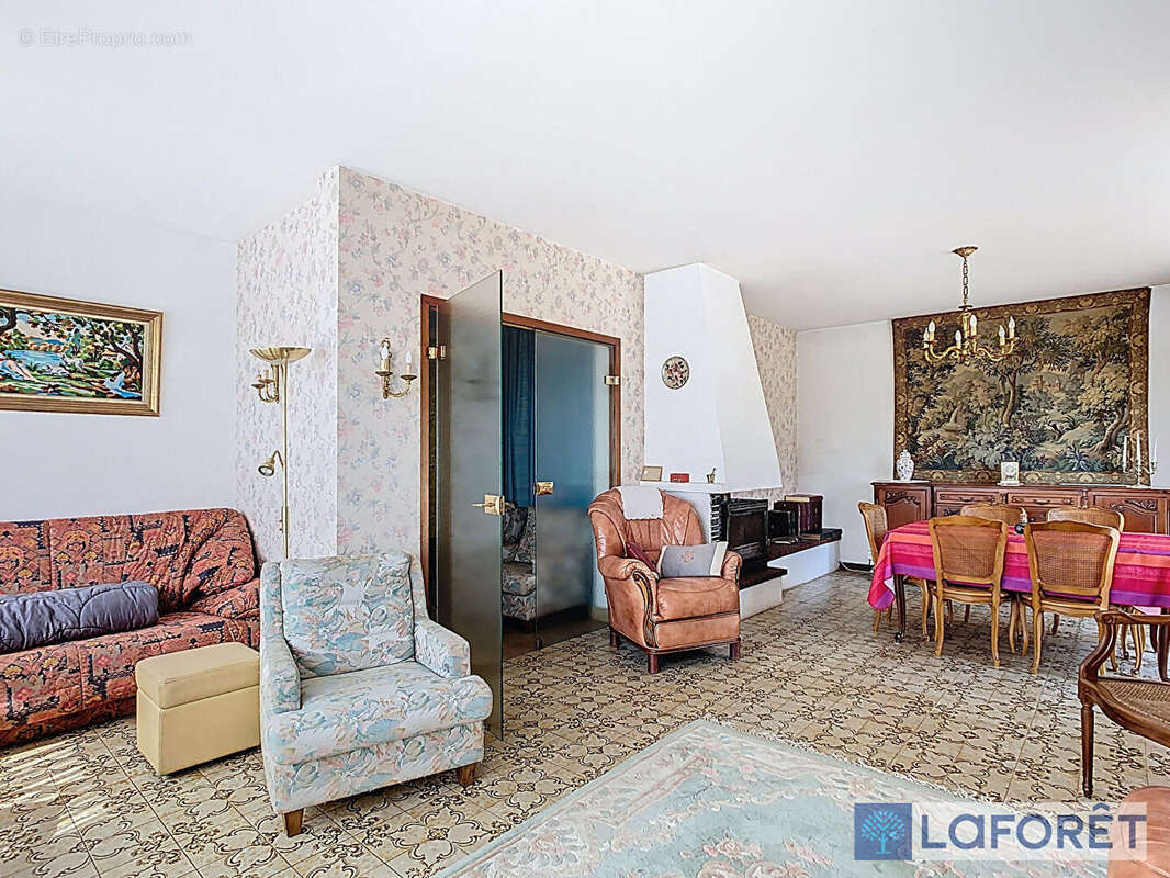 Maison Bourbonne-les-bains 4 pièce(s) 151,84 m2 - photo 2