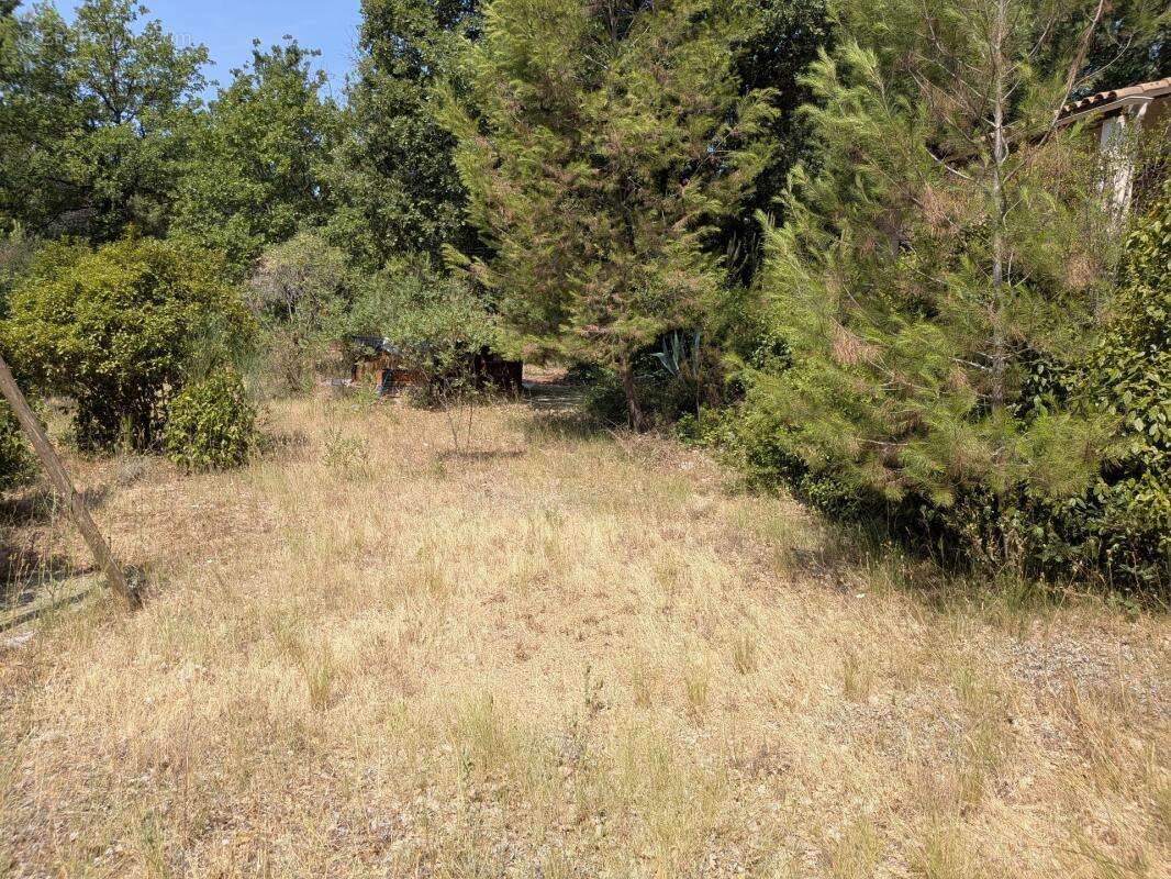 Maison de 90m2 sur jardin de 2020m2 à BESSE SUR ISSOLE (83) - photo 13