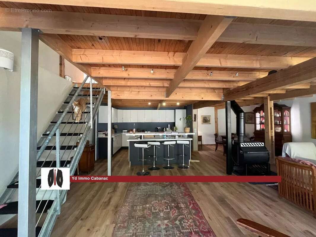 Maison 4 chambres avec beau terrain - photo 2