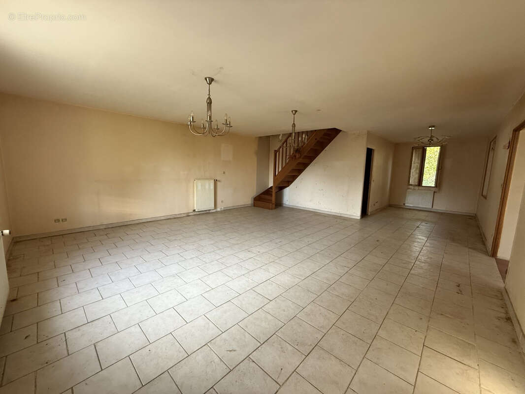 Maison à LA FERTE-IMBAULT