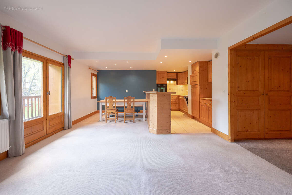 Appartement à LES ALLUES