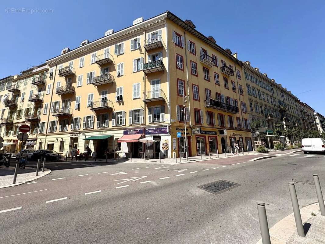 Quartier des antiquaires - photo 3